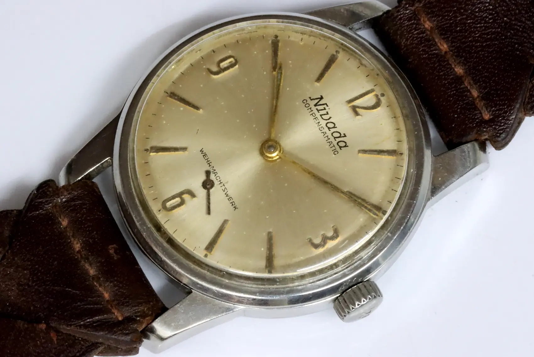 Nivada B 120 compensamatic wehrmachtswerk handwind watch