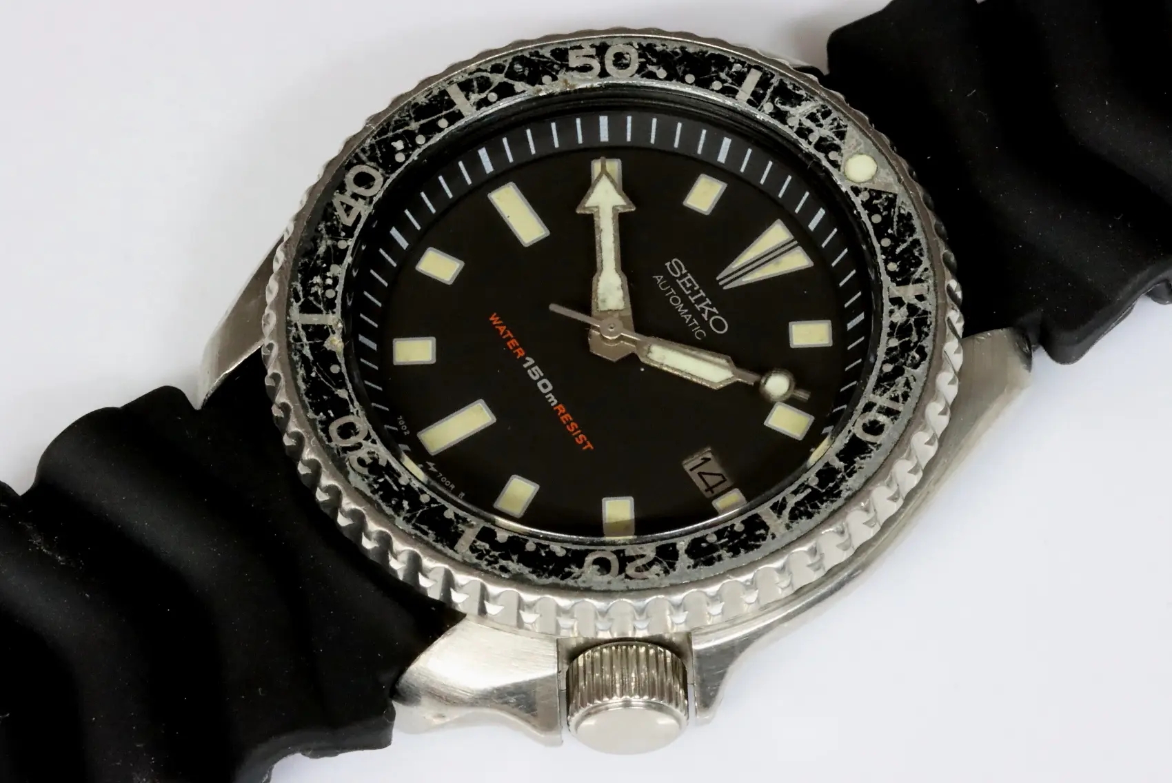 Seiko classic 7002-700A automatic men's diver's watch