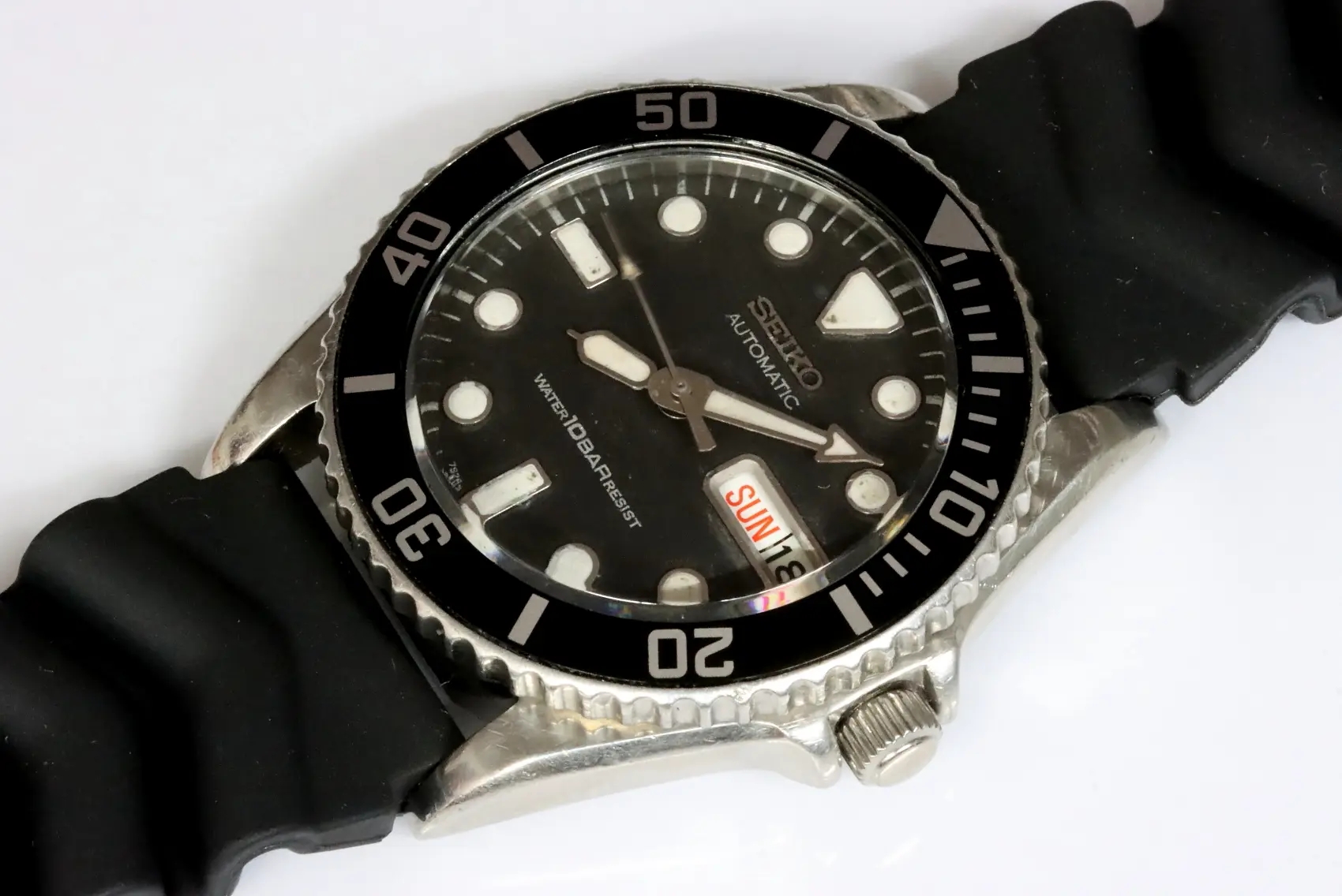 Seiko classic 10bar 7S26-0050 SKX023 midsize diver's watch