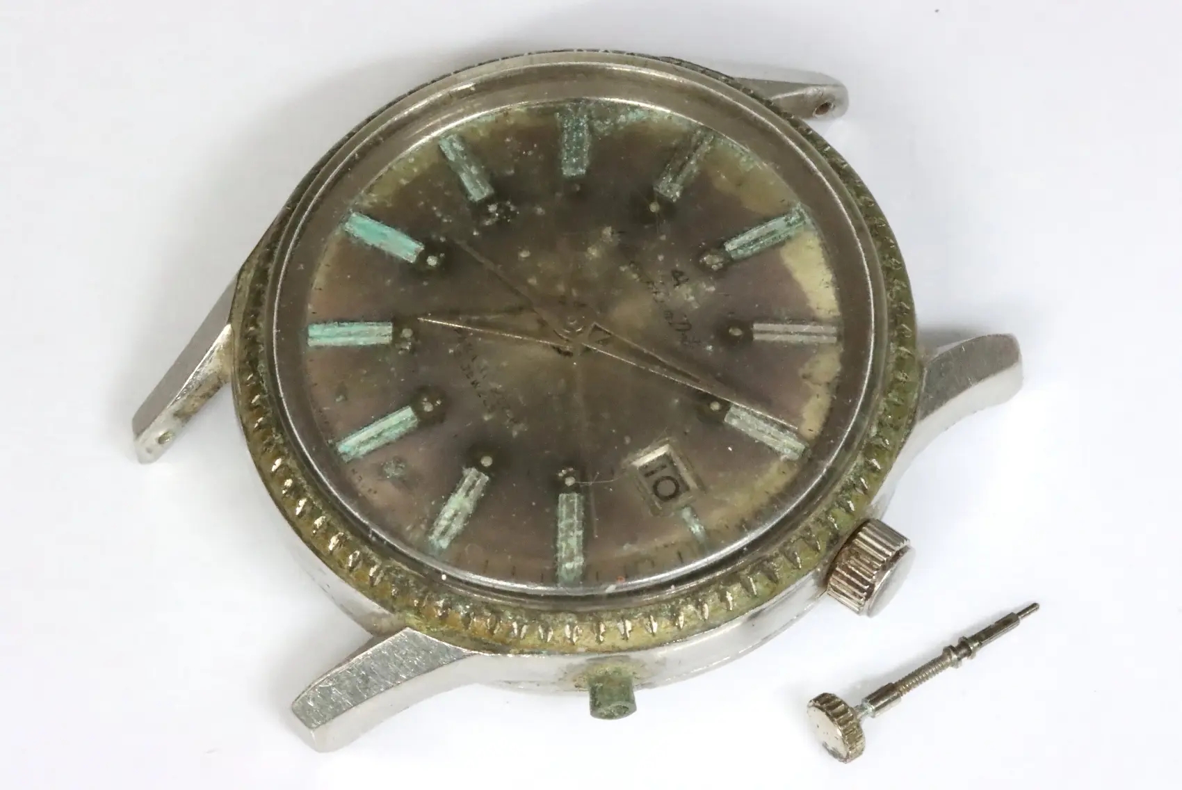Citizen alarm date mechanical watch in poor and rusty condition