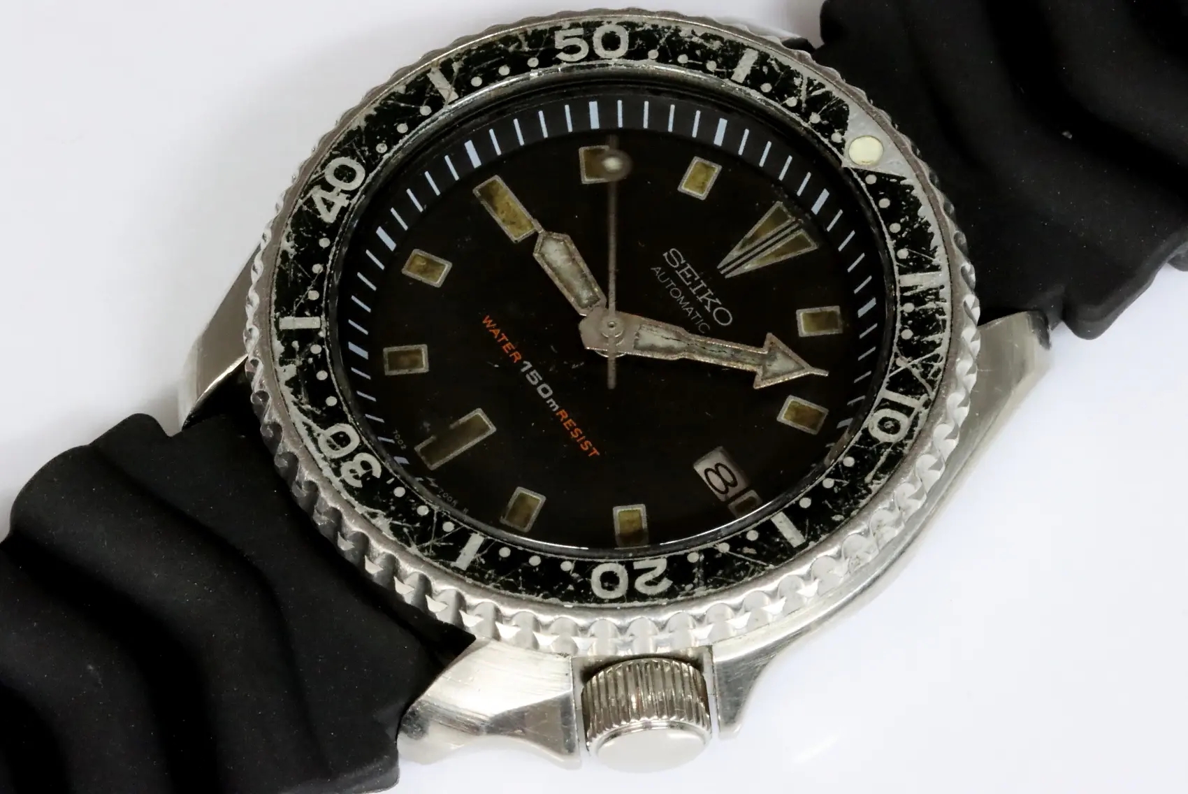 Seiko classic 7002-7000 automatic men's diver's watch