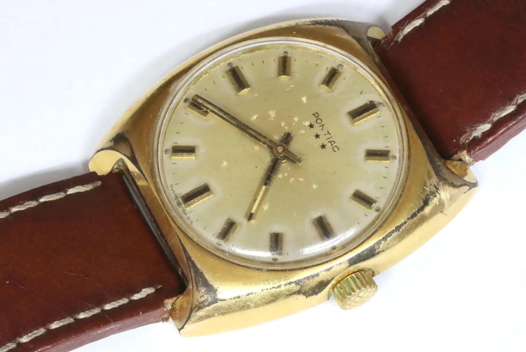 Pontiac vintage ETA 2750 gold plated watch for parts restore