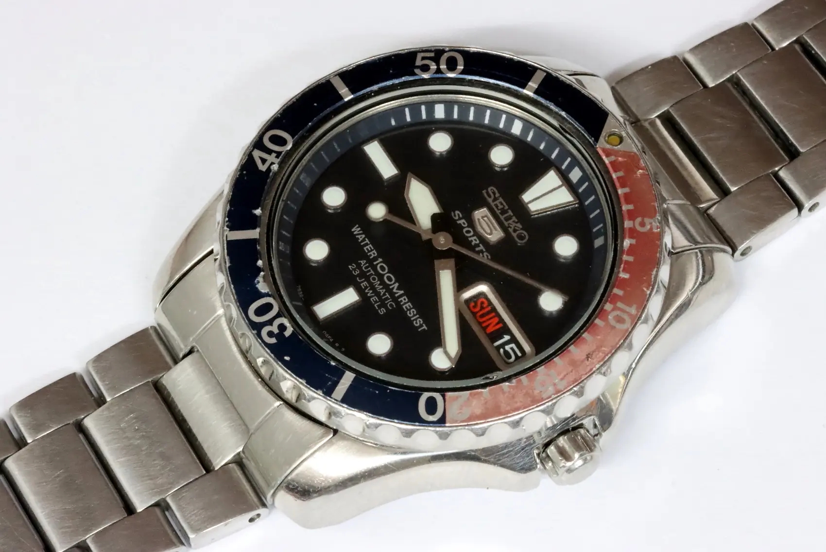 Seiko 7S36-03E0 SNZF29 midsize diver's watch