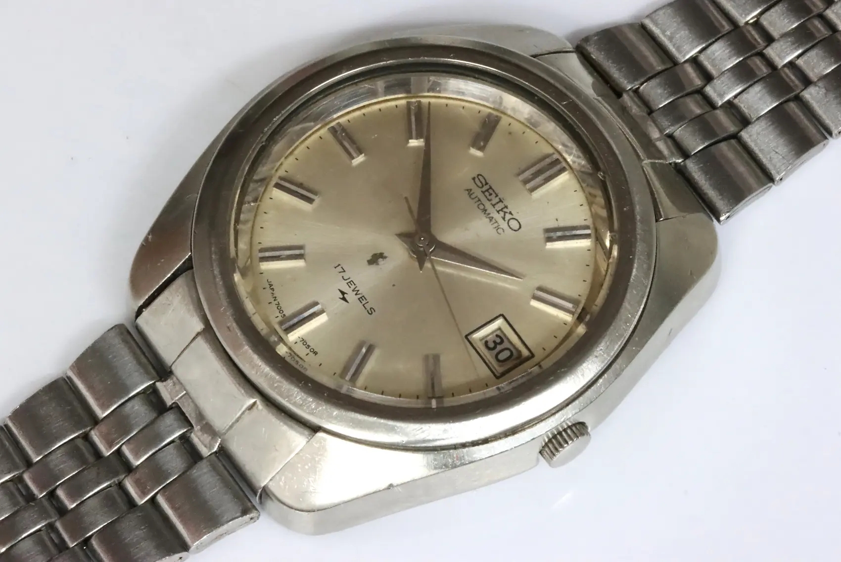 Seiko classic 7005-7030 automatic men's watch