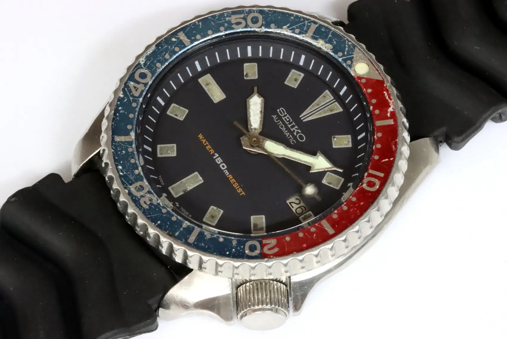 Seiko classic 7002-700A made in Singapore men's diver's watch