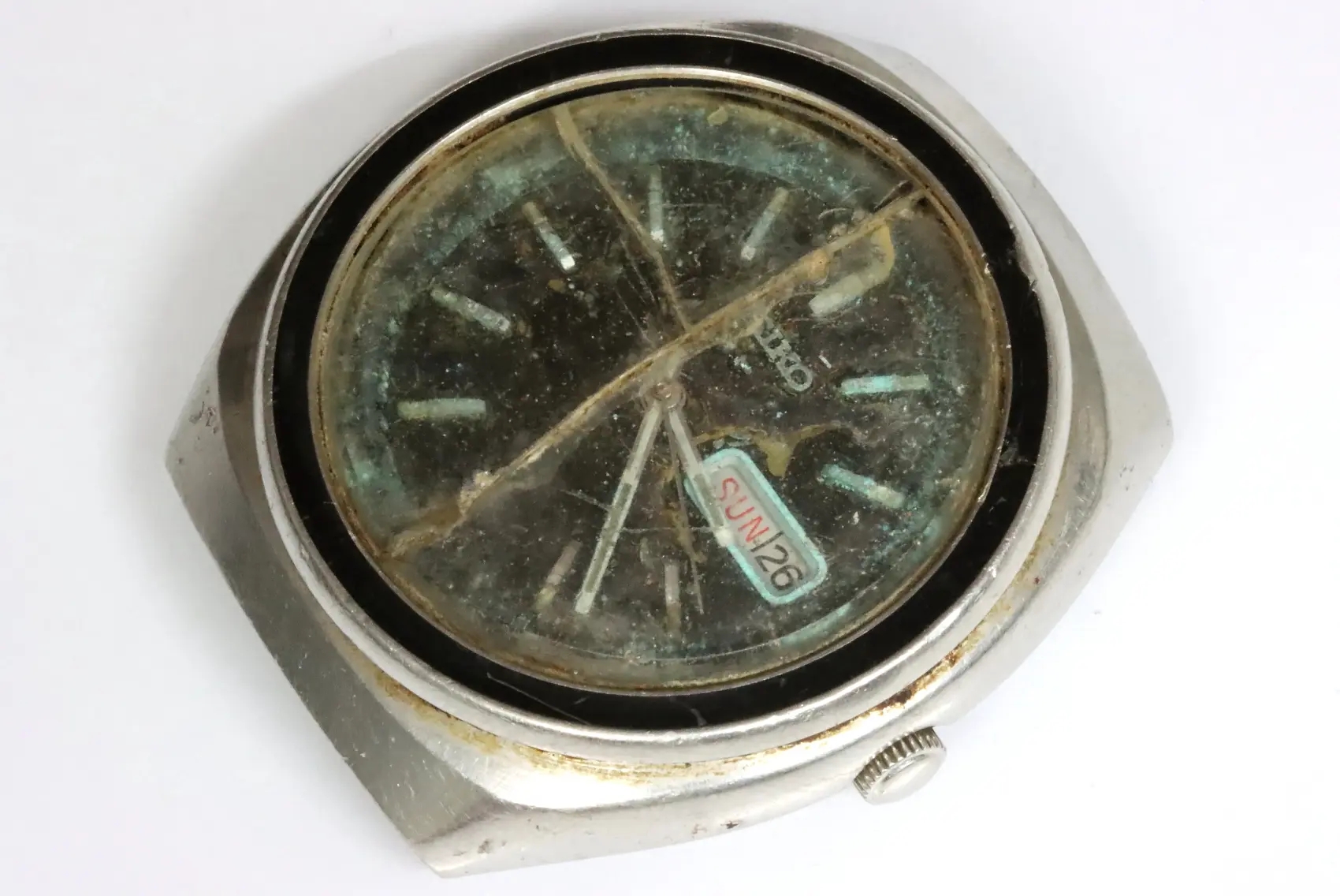 Seiko classic 6309-6000 men's watch in very poor condition