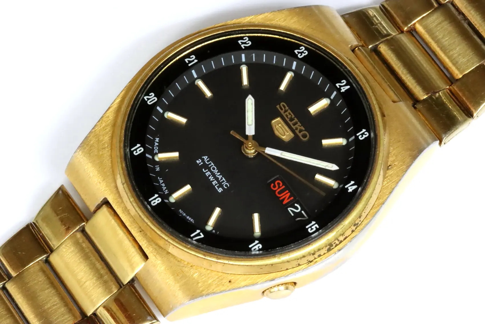 Seiko classic 7019-8281 automatic men's watch