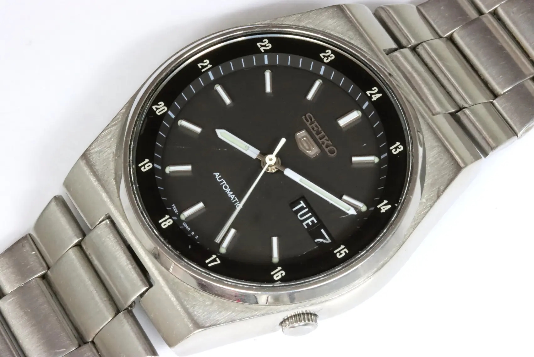 Seiko classic 7S26-00530 automatic men's watch in functional condition