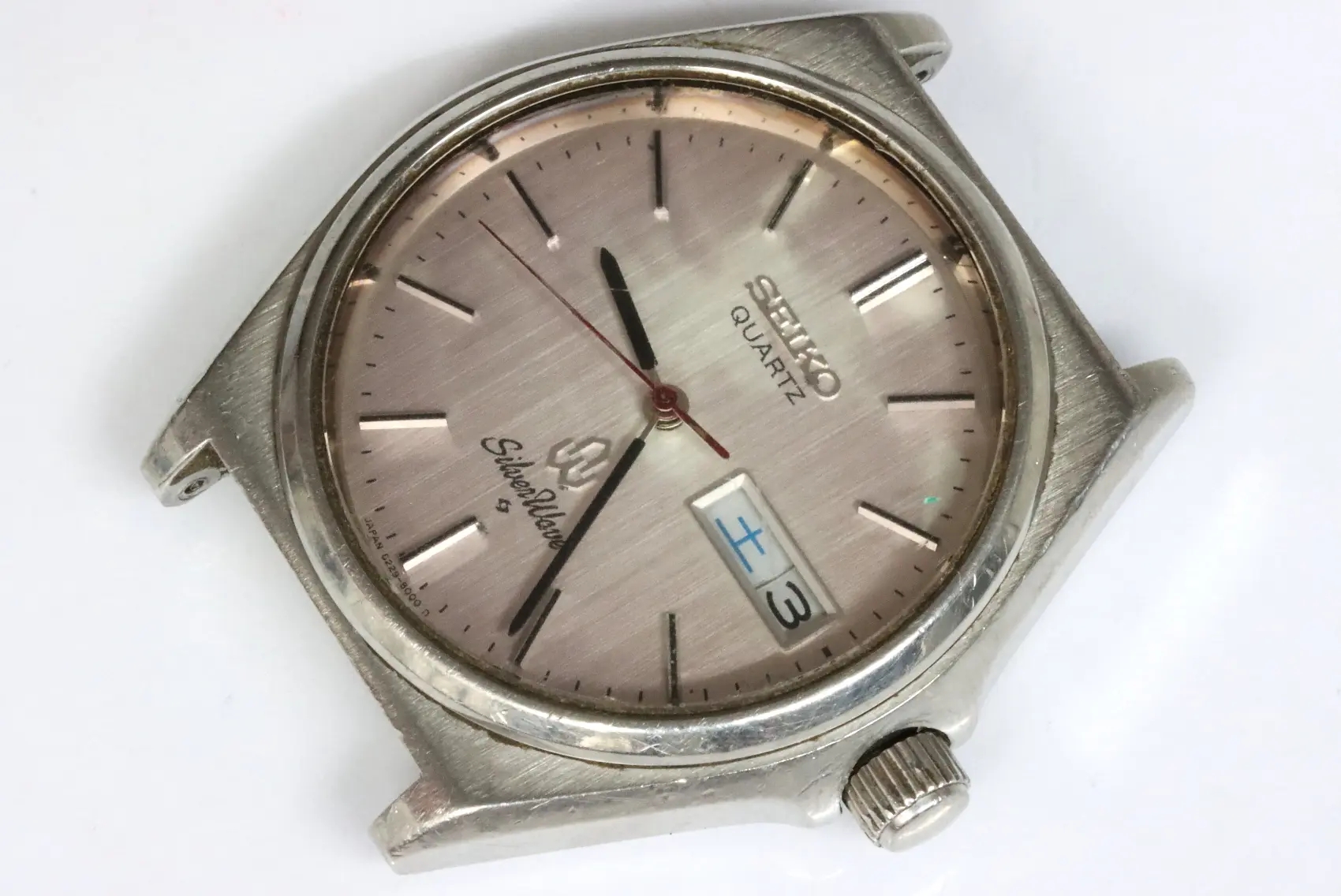 Seiko 8229-8000 silver wave quartz men's watch