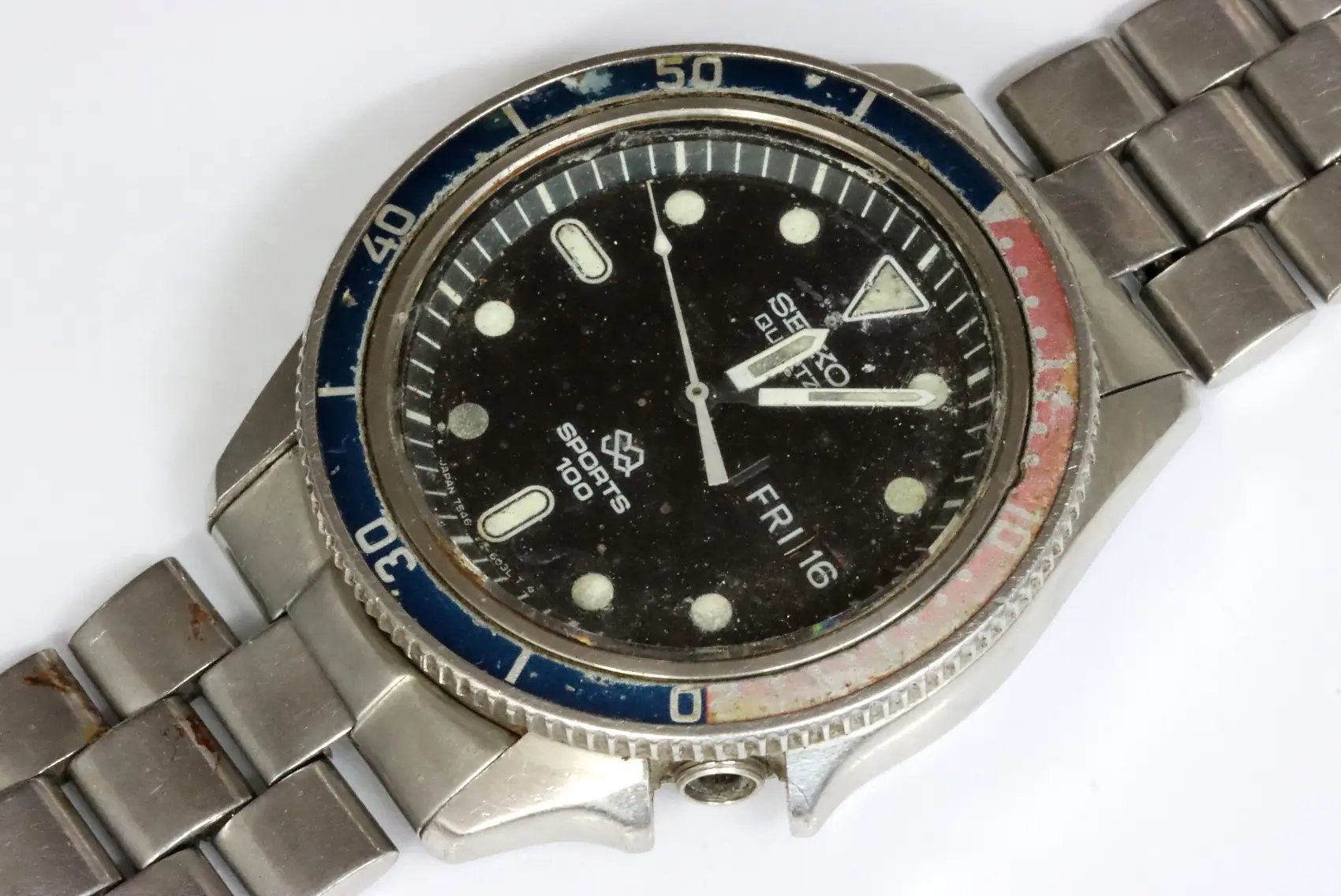 Seiko defective 7546-6040 sports quartz men's watch for spares restore